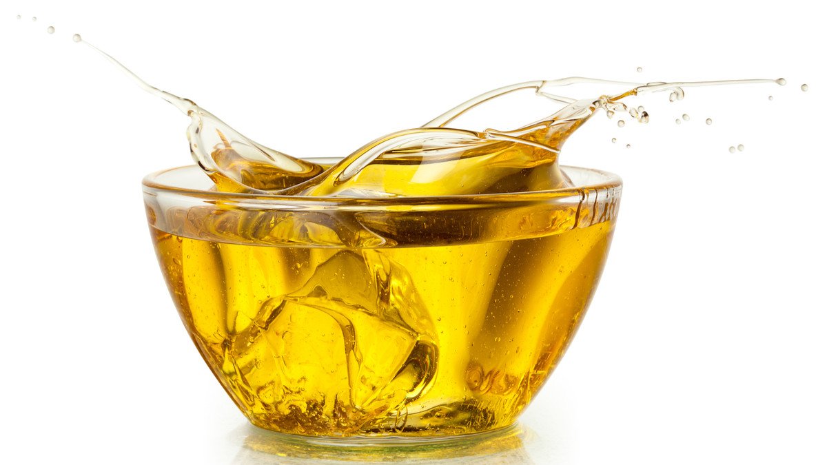 055464900_1570621563-Mengungkap-Manfaat-Minyak-Goreng-untuk-Kesehatan-Tubuh-By-Tim-UR-Shutterstock