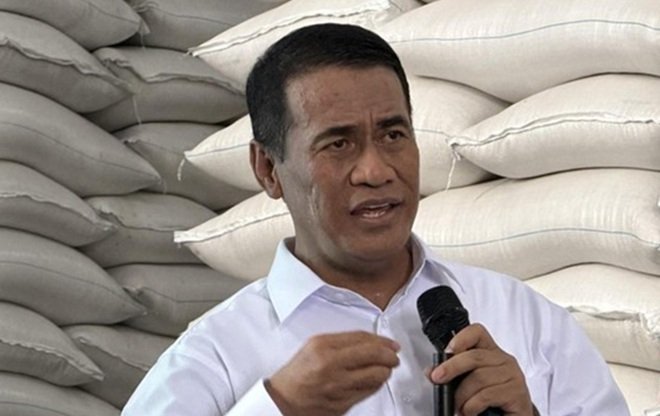 menteri-pertanian-mentan-andi-amran-sulaiman-mengungkap-praktik-pupuk-palsu-yang-merugikan-petani-dan-negara-hingga-rp33-trili-1776924107745_169
