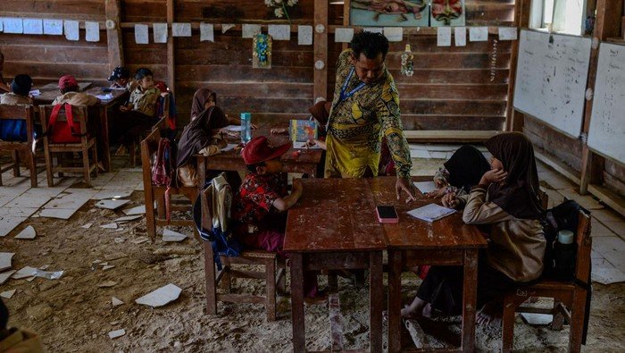 sekolah-terpencil-di-pandeglang-1763651750076_169