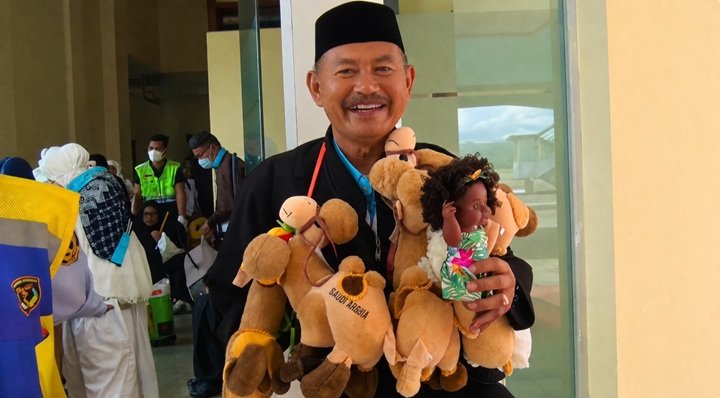Ole-ole boneka unta