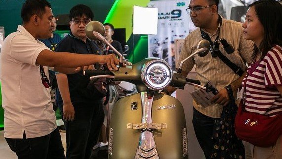 deretan-motor-listrik-di-iims-2024-14_169