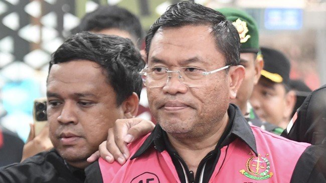 kejagung-tahan-mantan-pimpinan-bgn-1780488227312_169 (1)