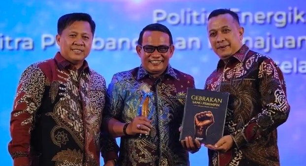 Nurchalis Raih Serambi Awards 2026, Dinilai Politisi Energik Mitra Pembangunan Barsela