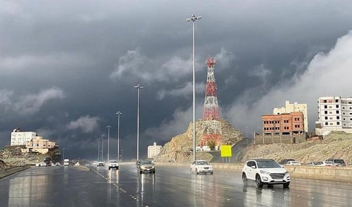 cuaca-mendung-di-arab_230522131541-570