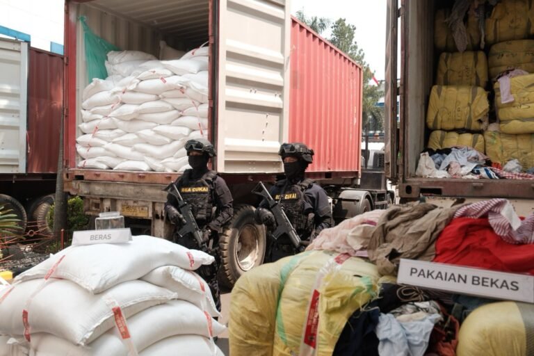 Bea Cukai Tindak Barang Impor Senilai 27 Miliar