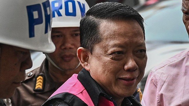 Tim 9 Kejagung Limpahkan Febrie Cs ke Kejari Jaksel
